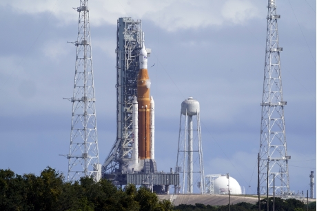 受飓风影响，NASA撤回阿尔忒弥斯1号登月火箭
