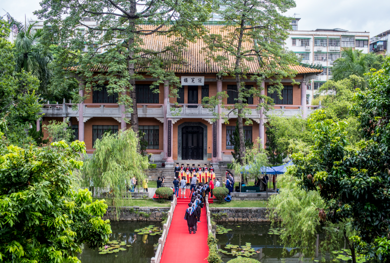 cb9cf7d0-ef22-41d7-b68c-448a8fa3ba91