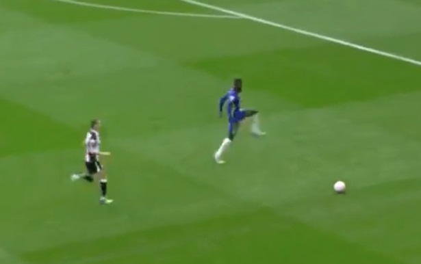 魯迪格過去效力車路士時,亦有類似舉動。網上圖片