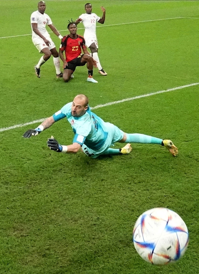 巴舒亞伊(紅衫)為比利時奠定勝局。Reuters