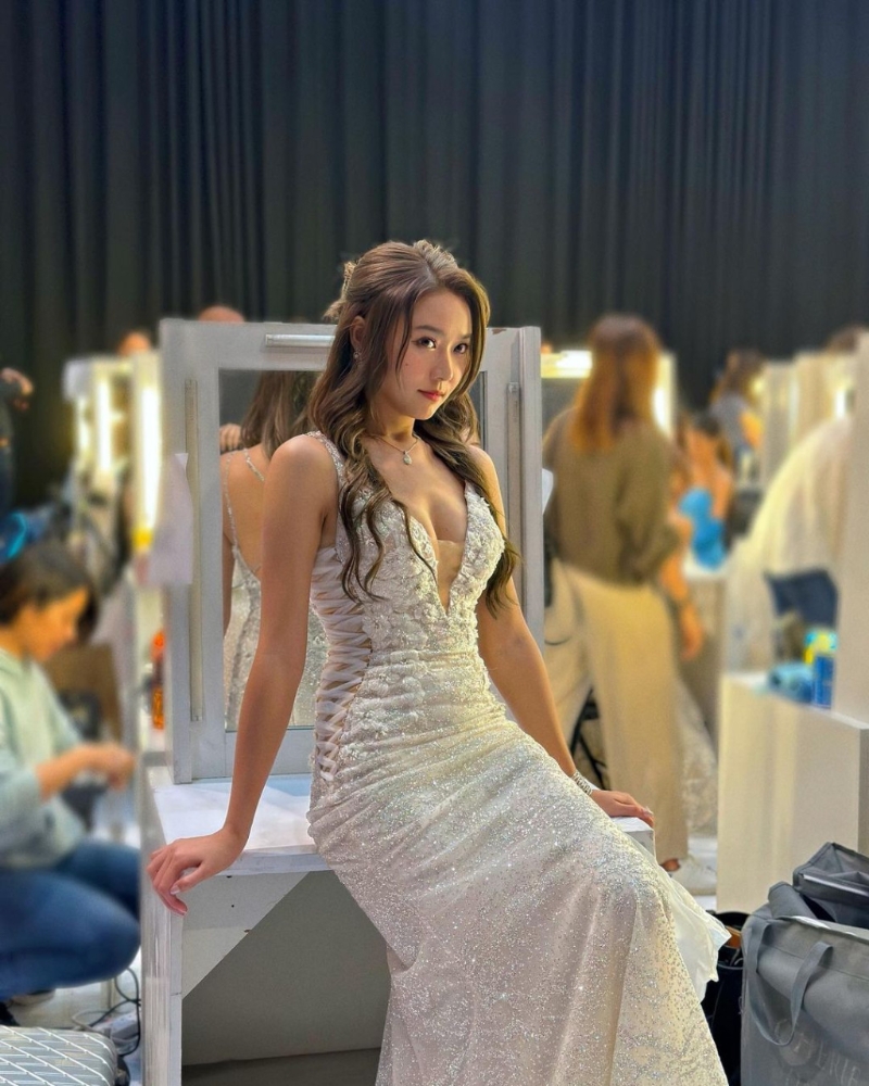 2） 戴祖仪：身高173cm。