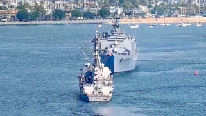 美国海军两艘战舰在圣迭戈湾几乎相撞，海军管理部下令调查