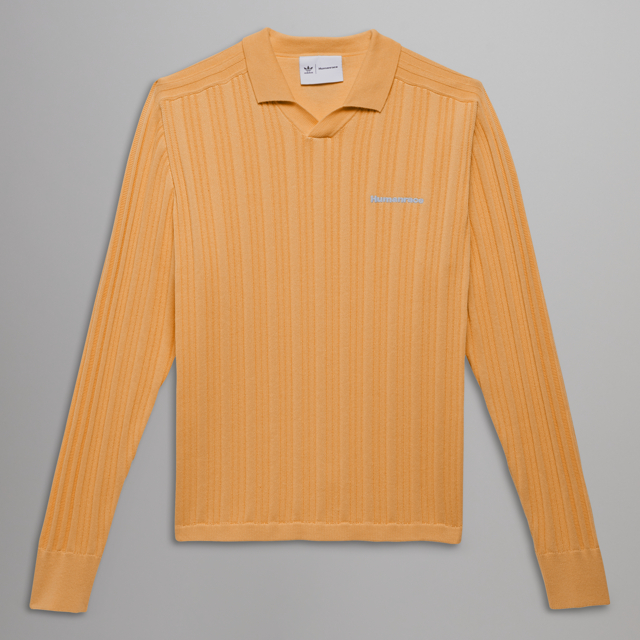 針織長袖Polo球衣/$899，採用中性的設計，男女適宜。