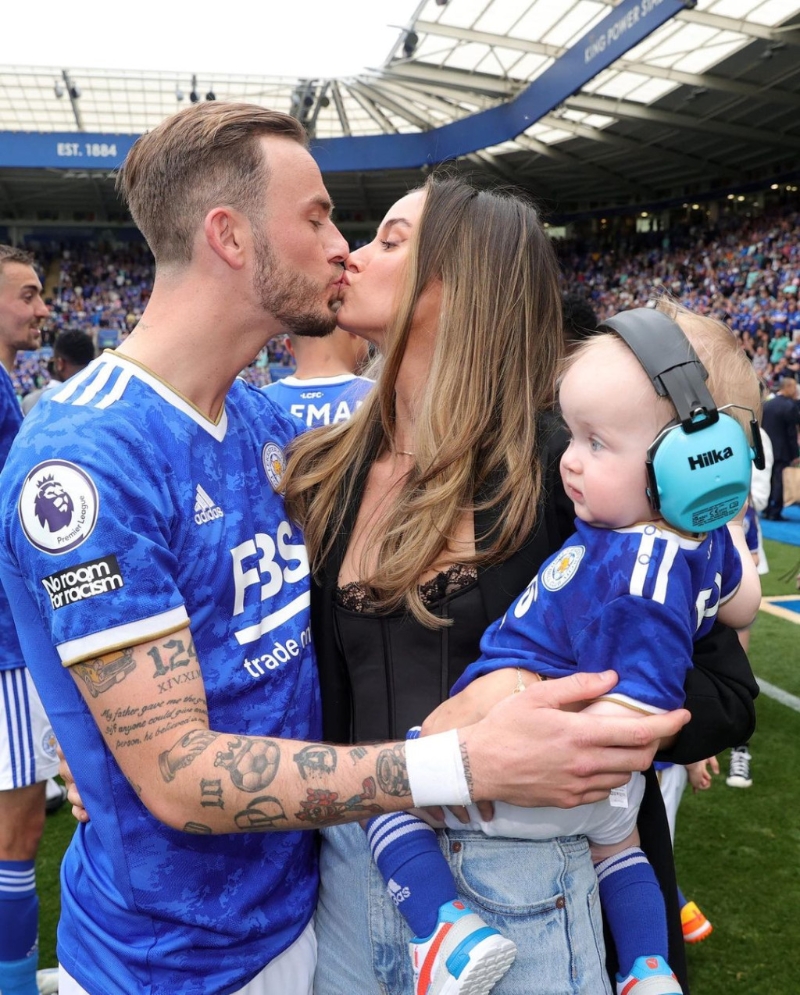 兩人於二○年開始指拖,並育有一名兒子里奧。網上圖片