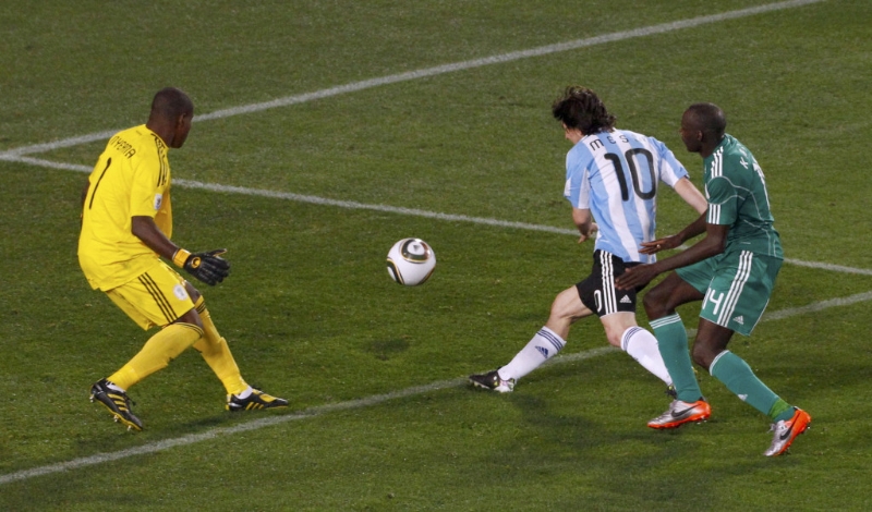 一○年阿根廷再次於八強以0:4不敵德國出局，該屆美斯表現低迷，僅得一球進帳。Reuters