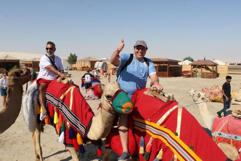 遊客騎駱駝騎得好開心 (8)