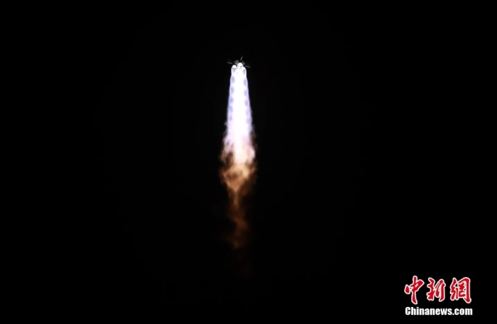 北京时间12月15日2时25分，中国在西昌卫星发射中心使用长征二号丁运载火箭，成功将遥感三十六号卫星发射升空。西昌卫星发射中心 供图