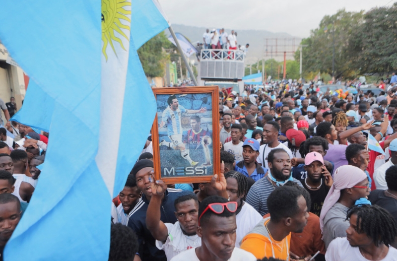 阿根廷举国欢腾,庆祝三夺世界杯。 REUTERS