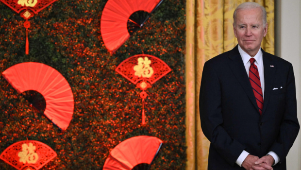 白宮拜年活動，這裝飾以為是在北京。