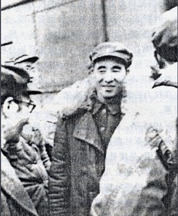 林彪曾任中共中央副主席。