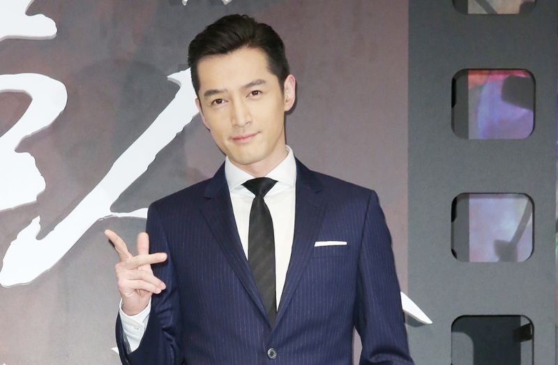 胡歌妻子被爆料 花80万学化妆吸引他 神秘背景全曝光 麻辣八卦 星岛环球网