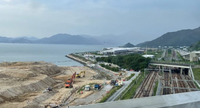 港铁小蚝湾第1期发展项目今日截标。