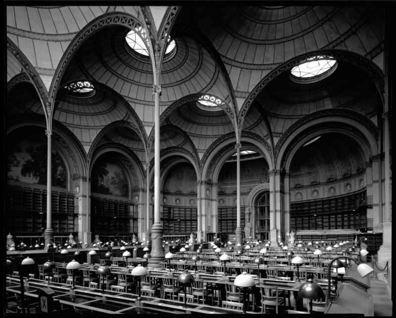 《Paris, salle de lecture BNF》（2002年；Courtesy of Boogie Woogie Photography）