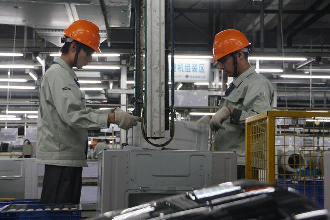 俞家栋指出，从结构上看，劳动年龄人口的减少，主要还是大龄劳动力退出劳动力市场、数量下降较快，青年劳动力数量仍稳中有增。