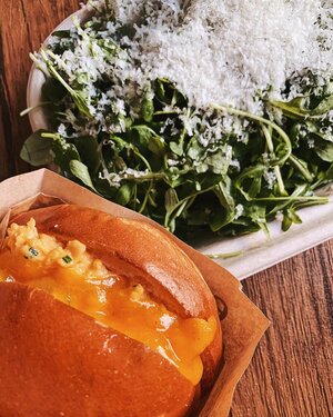 芝士半熟蛋超級誘人!