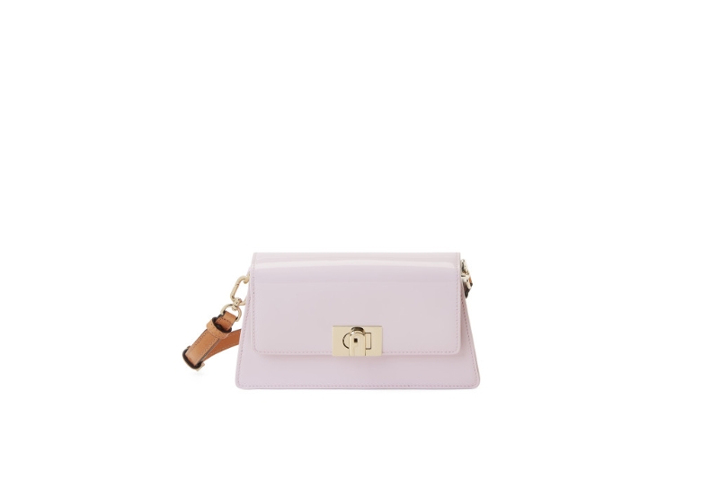Zoe粉红色Vacchetta皮革迷你手袋/$3，660/Furla。 