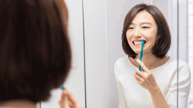 刷牙就可以預防牙周病蛀牙？ 牙醫教4招日做2動作保護牙齒