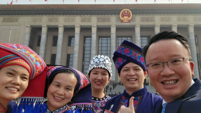 港区人大代表陈晓峰今日(8日)发文赞扬最高人民法院及最高人民检察院的工作报告。 陈晓峰提供