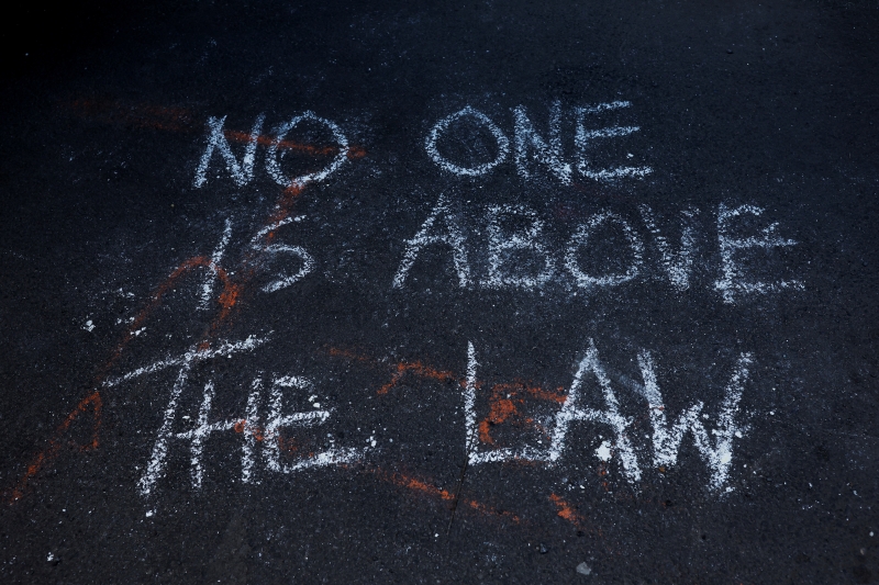 2023-03-21T212924Z_748297410_RC2LYZ9P9LHM_RTRMADP_3_USA-TRUMP