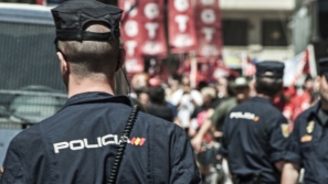 男警诱6女上床骗取左派情报引热议，西班牙政府被批