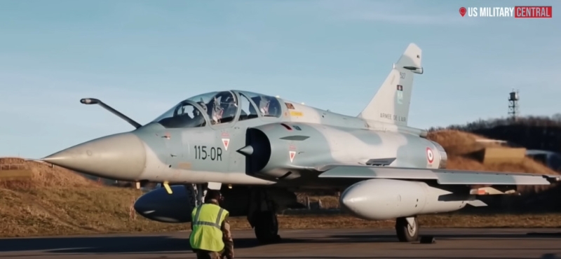 消息指法國正訓練烏克蘭機師駕駛「幻影2000」戰機。
