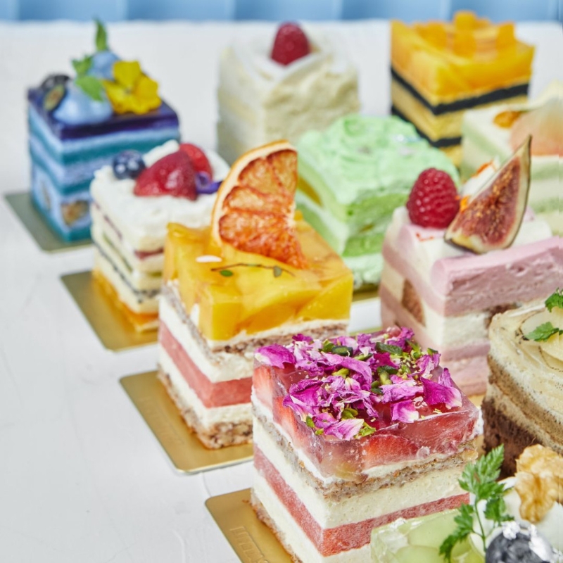 免費登記成為LIFETASTIC 專屬"Delicake"會員,並累積消費滿 $1,000 升級為銀級會員,即可享用生日蛋糕禮遇。