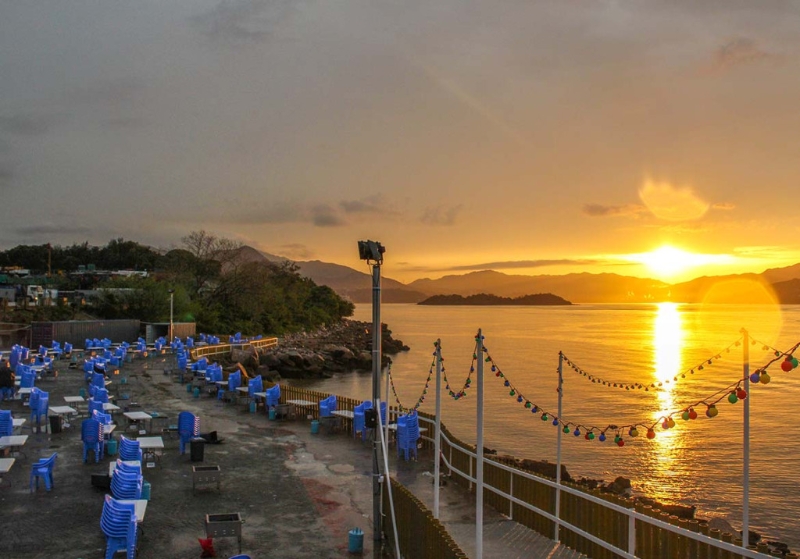 免費登記成為白石BBQ會員,即可獲贈會員生日豬。