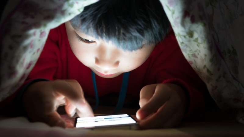 防止虐待兒童會今日（31日）公布的調查顯示，近85%兒童上網以娛樂休閒為主，僅65.8%是學習需要。istock示意圖