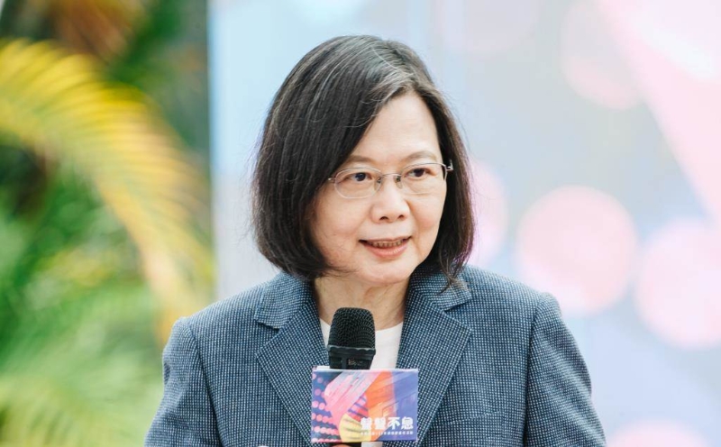 鄭麗文整理總統蔡英文過去說過的「經典名言」。(資料照)