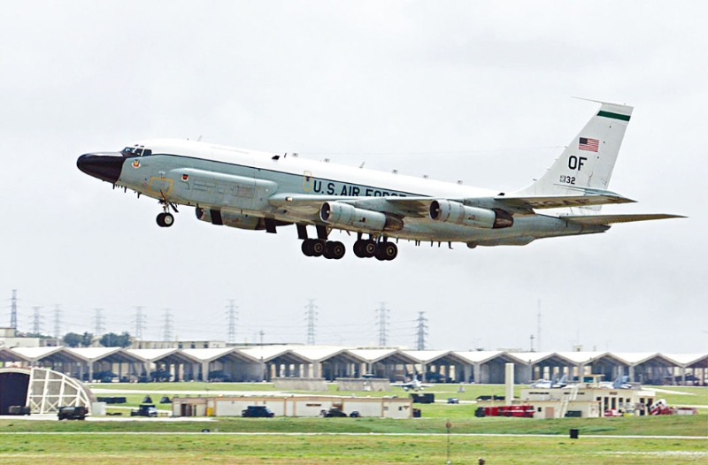 ■美軍的RC-135W電子偵察機。