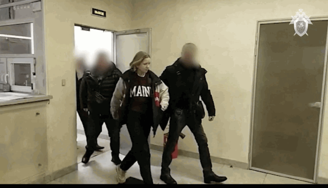 俄羅斯政府4月3日表示已逮捕一名26歲年輕女子疑犯，指她涉嫌日前炸彈襲擊聖彼得堡一家咖啡室，造成一名支持入侵烏克蘭的俄羅斯軍事博客作者身亡。路透社