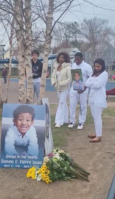 路易斯家人及热心民众为路易斯发声