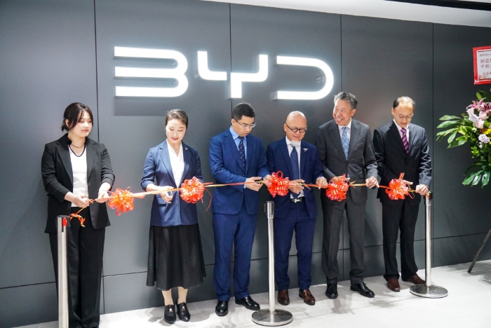 车厂方全力支持下,比亚迪代理有信心今年实现销量8千辆或占取3成市场份额预设目标 车厂方全力支持下,比亚迪代理有信心今年实现销量8千辆或占取3成市场份额预设目标