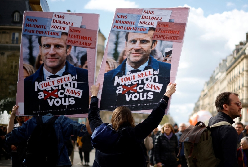 法国反退休示威