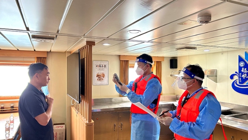 工作人员 工作人员