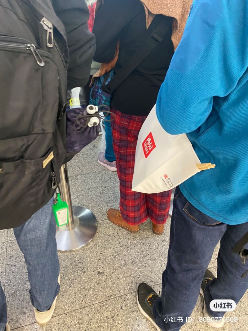 港人过关 港人过关