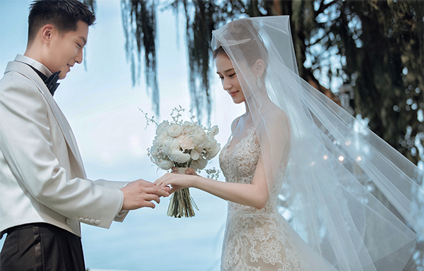 窦骁与何超莲拍拖近4年 窦骁与何超莲拍拖近4年