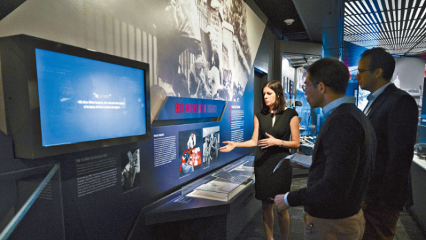 中情局总部里的展览馆。 中情局总部里的展览馆。