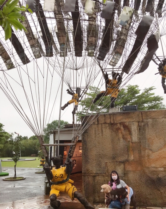 朱铭艺术馆展出不同的展品 朱铭艺术馆展出不同的展品