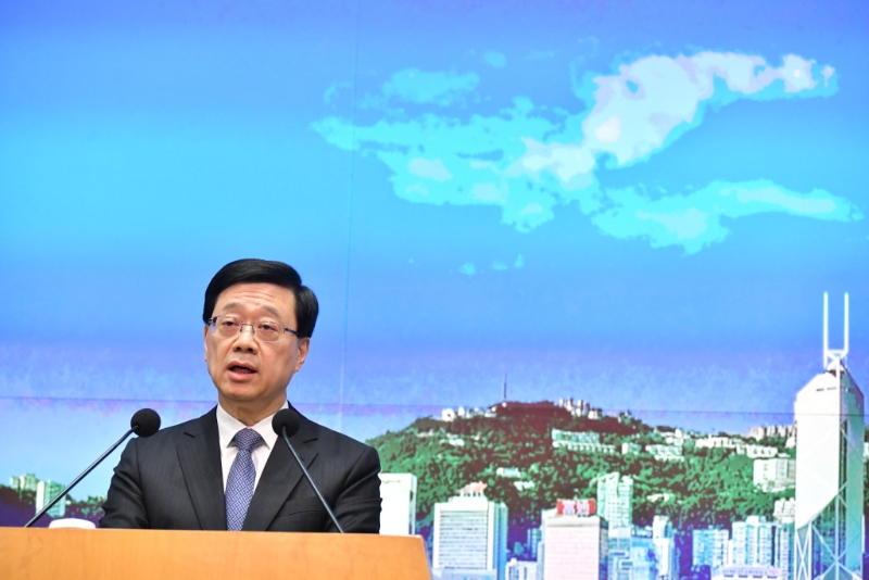 行政会议前见记者 行政会议前见记者