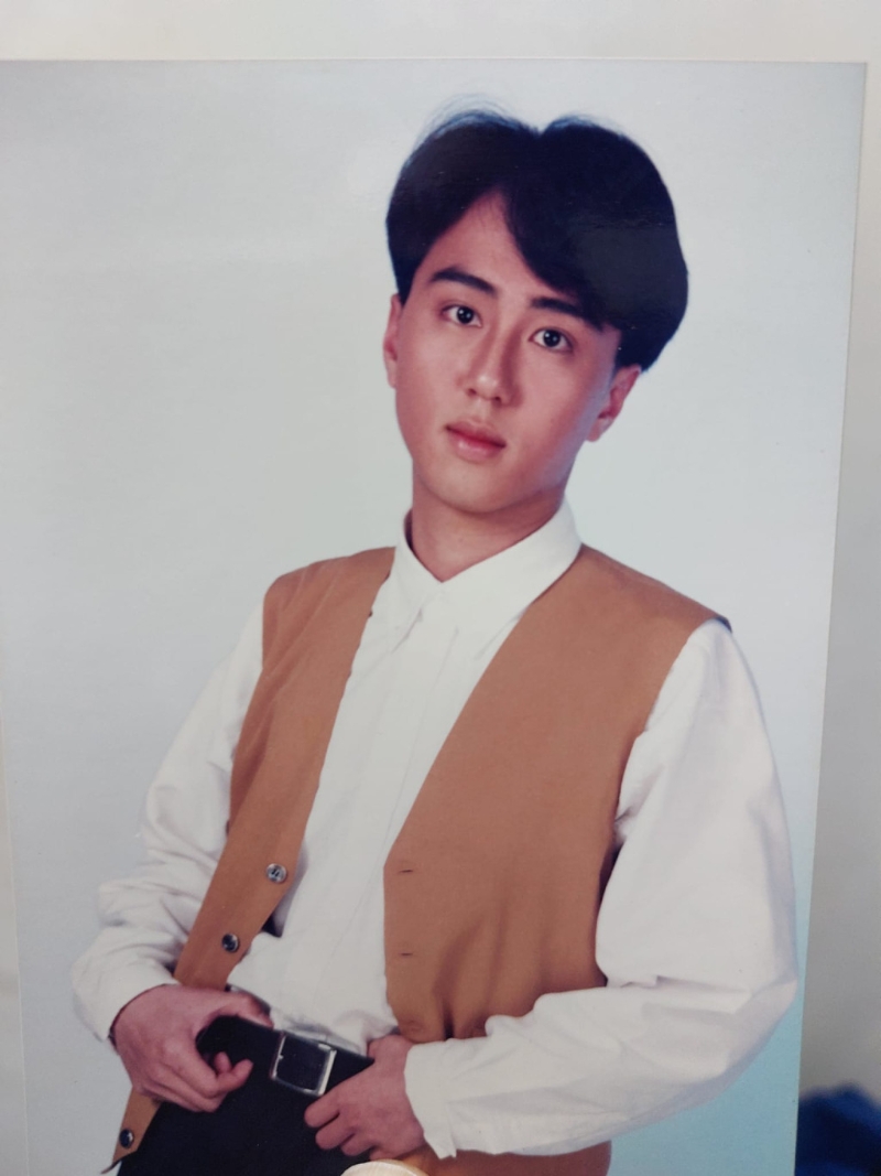 戴耀明19岁读亚视训练班时影,他笑指有点像黎明,还靠这相成功考入TVB训练班 戴耀明19岁读亚视训练班时影,他笑指有点像黎明,还靠这相成功考入TVB训练班