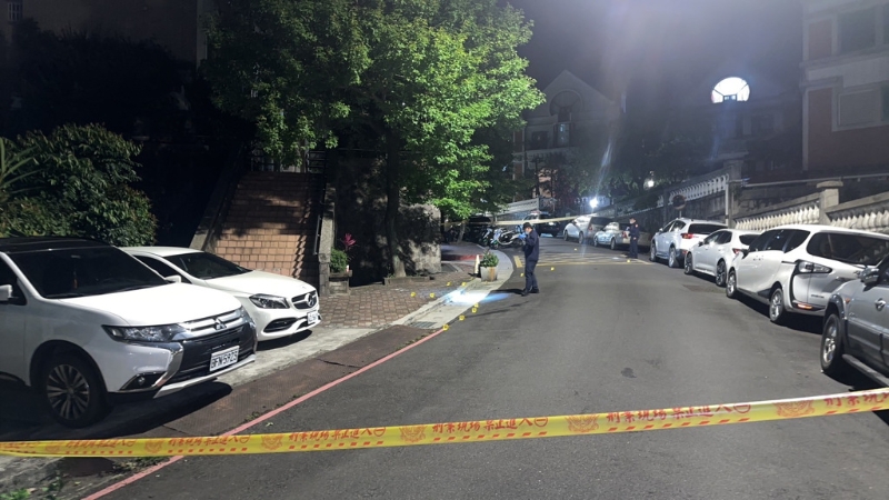 枪手仍在逃 枪手仍在逃