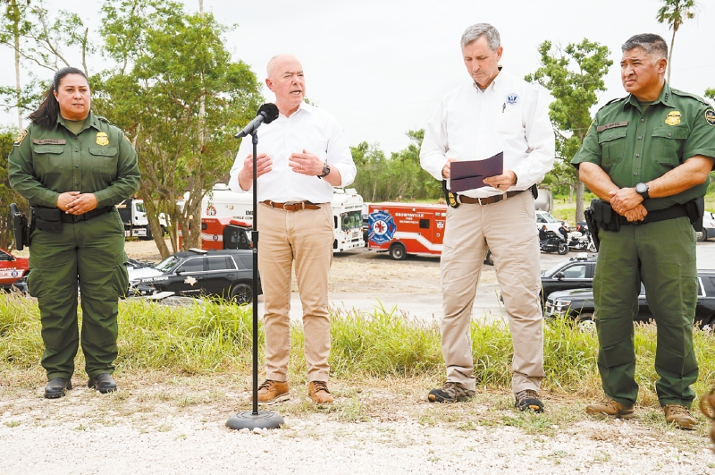 国安部长马约卡斯