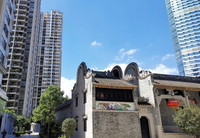 猎德村里的栋栋高楼与祠堂群。 猎德村里的栋栋高楼与祠堂群。