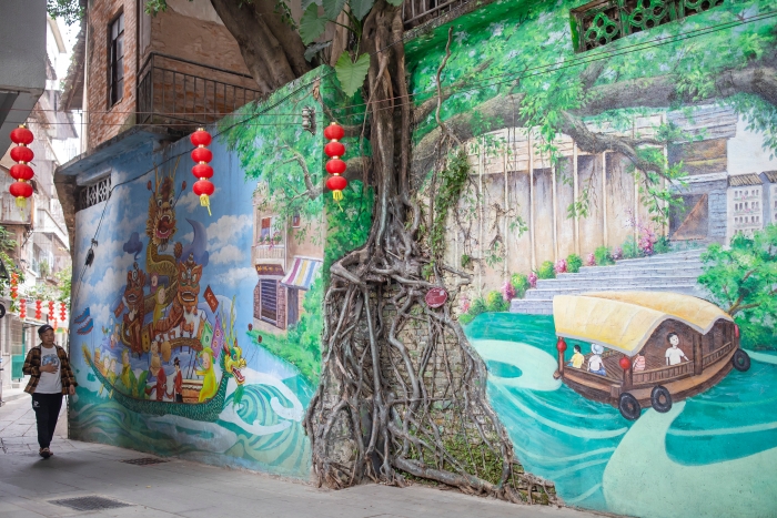 泮塘五约公共空间内的手绘墙