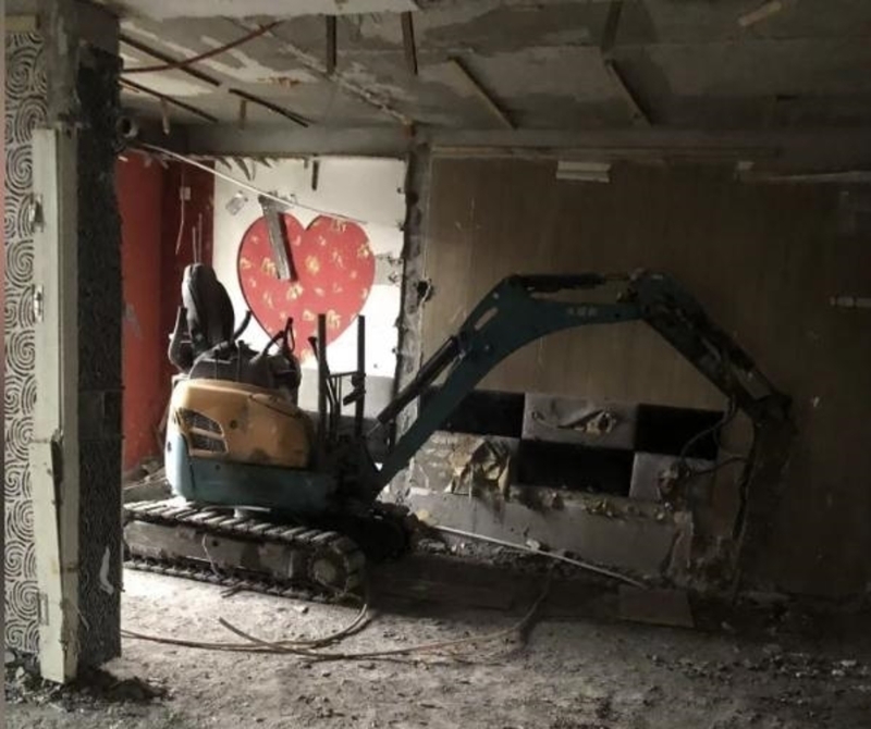 拆错承重墙成危楼