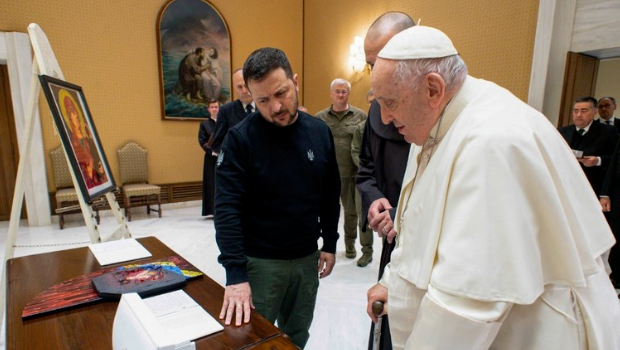 泽连斯基和教皇方济各13日在梵蒂冈会面
