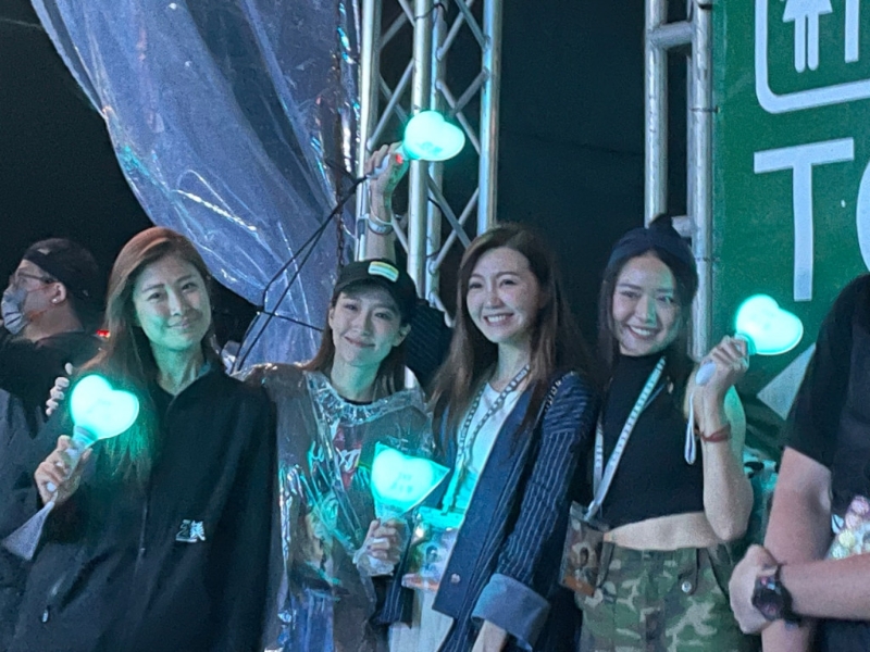 吴若希、周家蔚、姚子羚、戴祖仪等都有前来捧场。