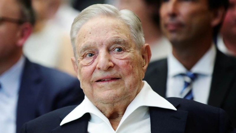 网传心脏病发离世，92岁「金融巨鳄」索罗斯发文辟谣。 路透