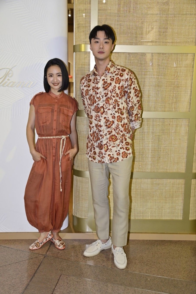 林依晨与施柏宇出席开幕活动 林依晨与施柏宇出席开幕活动